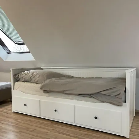 Einzel-apartment Oberkassel 3*